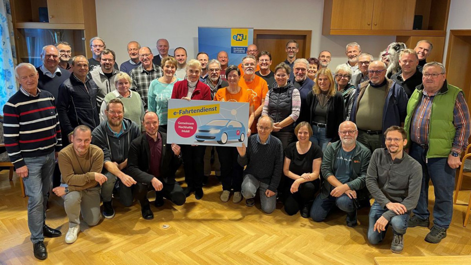 Gruppenfoto beim Vernetzungstreffen e-Fahrtendienste