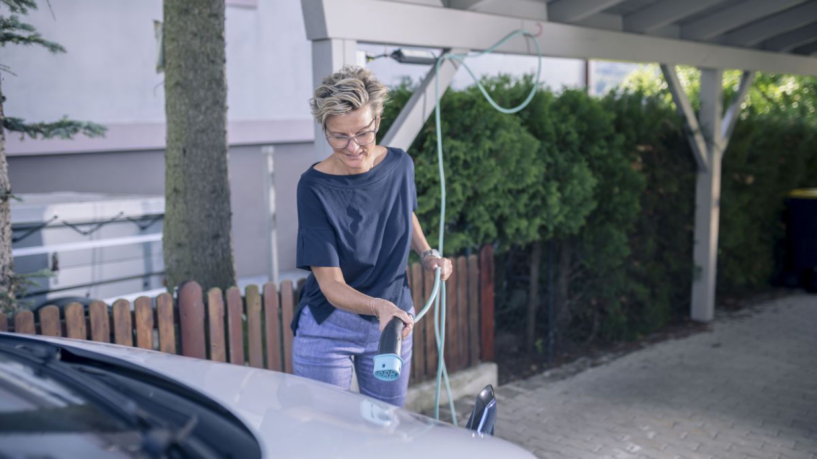 e-Auto beim Laden