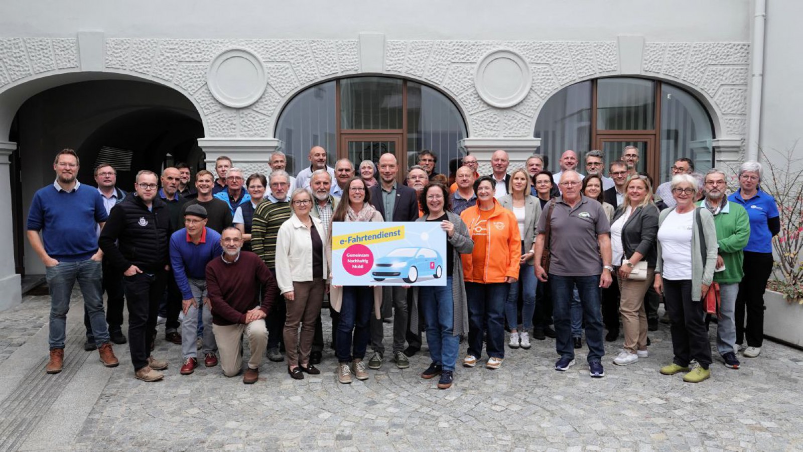Gruppenfoto Vernetzungstreffen e-Fahrtendienste NÖ